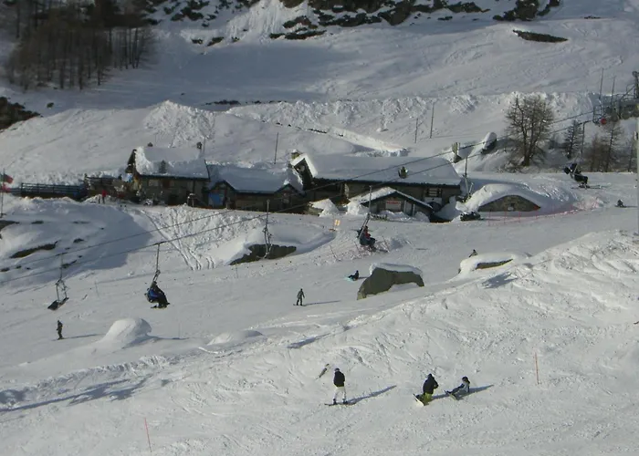 Готель Cretaz 3*