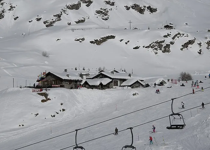 Готель Cretaz 3*