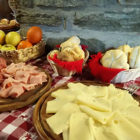 Готель Cretaz 3*